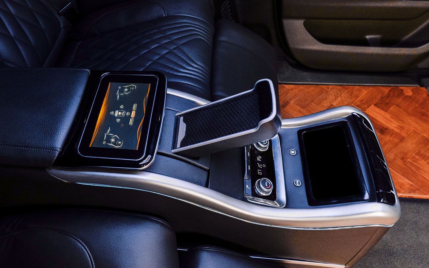 console-control-the-ceo-by-autogroup-international-1440x900webp